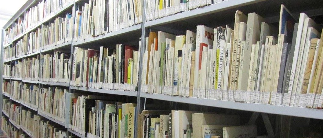 libri-biblioteca-fondazione-ragghianti-e1448548625446